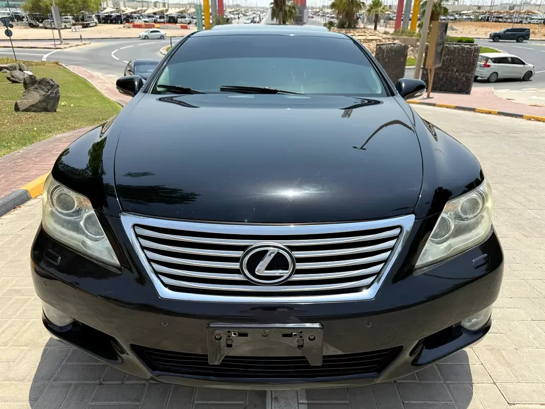 Lexus LS-Series, 2012 — купить с доставкой из ОАЭ