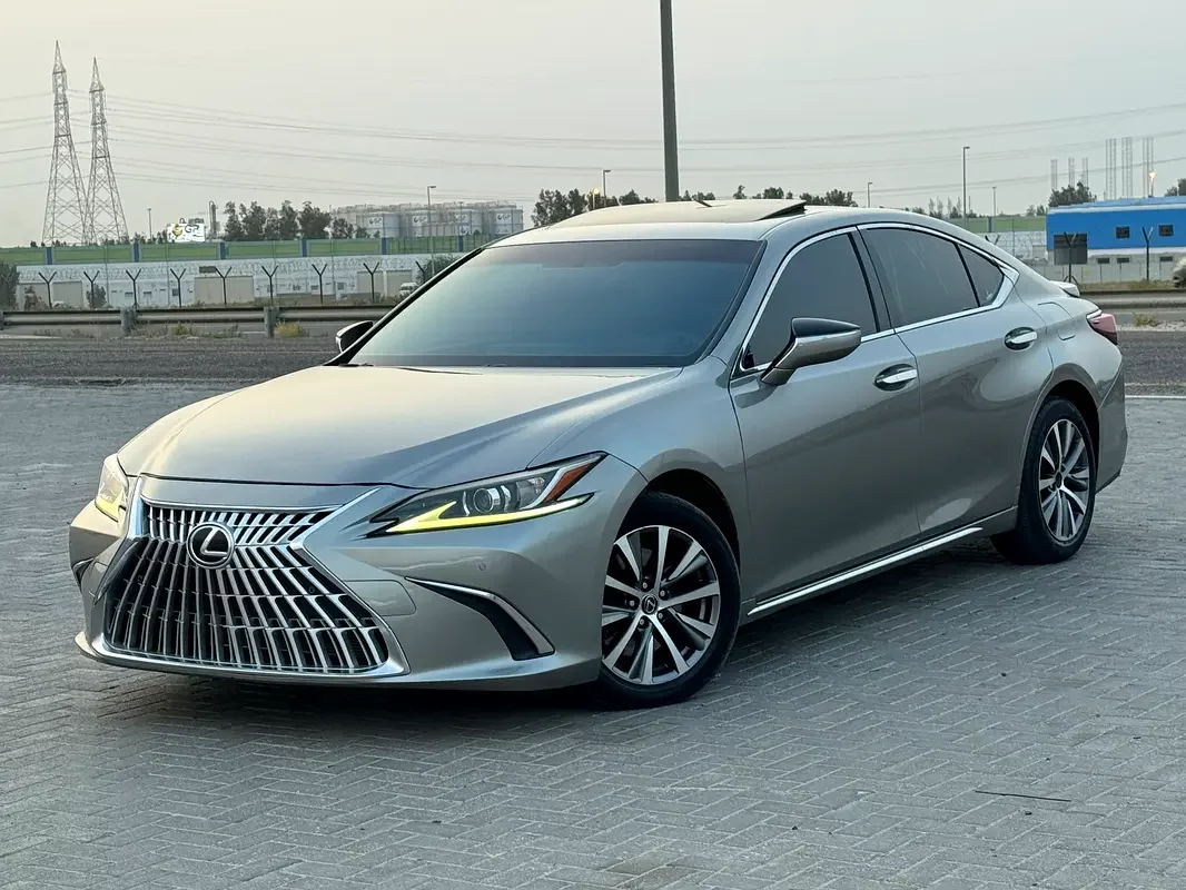 Lexus ES-Series, 2019 — купить с доставкой из ОАЭ