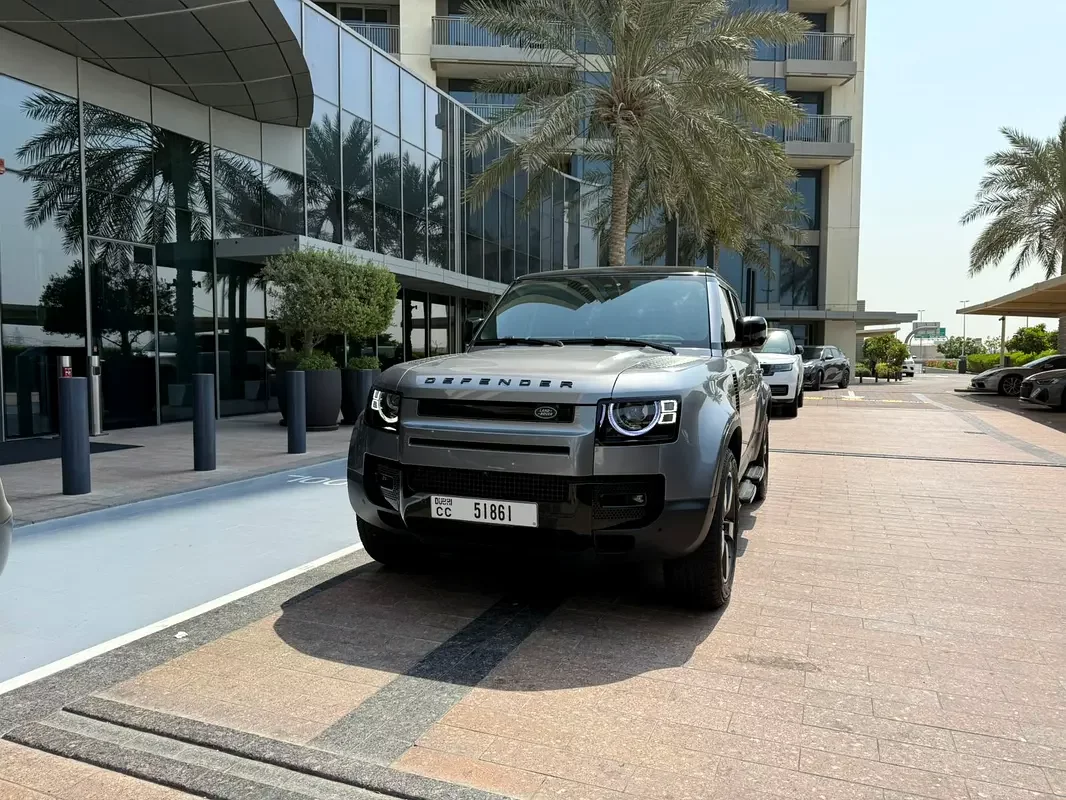 Land Rover Defender