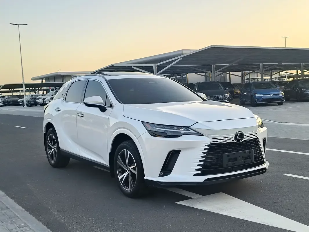 Lexus RX-Series, 2023 — купить с доставкой из ОАЭ