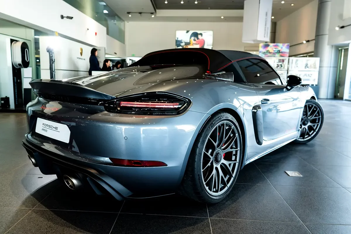 Porsche 718