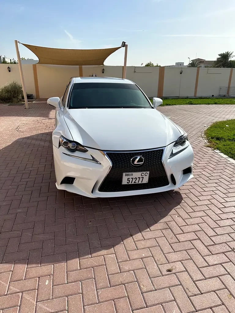 Lexus IS-Series, 2016 — купить с доставкой из ОАЭ