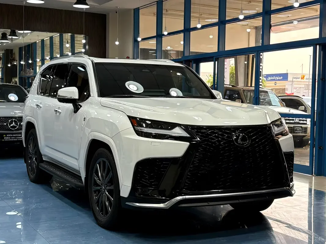 Lexus LX-Series, 2025 — купить с доставкой из ОАЭ
