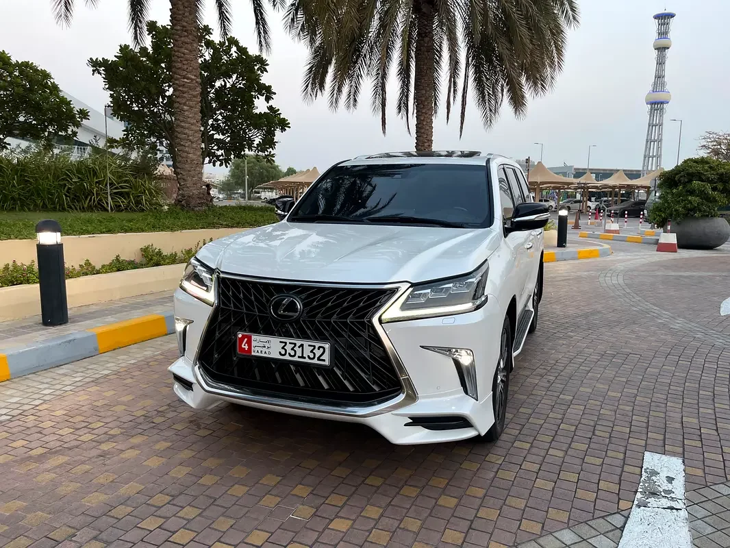 Lexus LX-Series, 2018 — купить с доставкой из ОАЭ