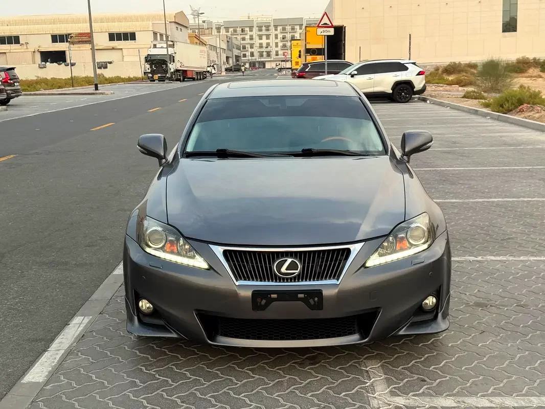 Lexus IS-Series, 2013 — купить с доставкой из ОАЭ