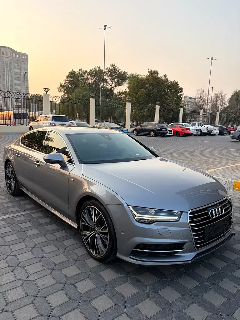 Audi A7, 2016 — купить с доставкой из ОАЭ