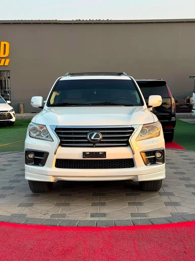 Lexus LX-Series, 2015 — купить с доставкой из ОАЭ