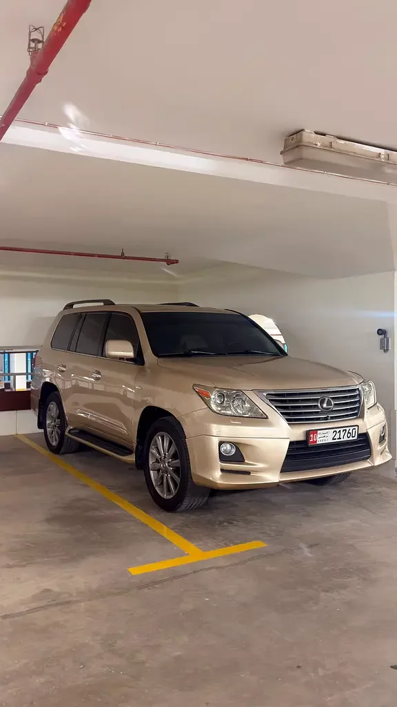 Lexus LX-Series, 2010 — купить с доставкой из ОАЭ