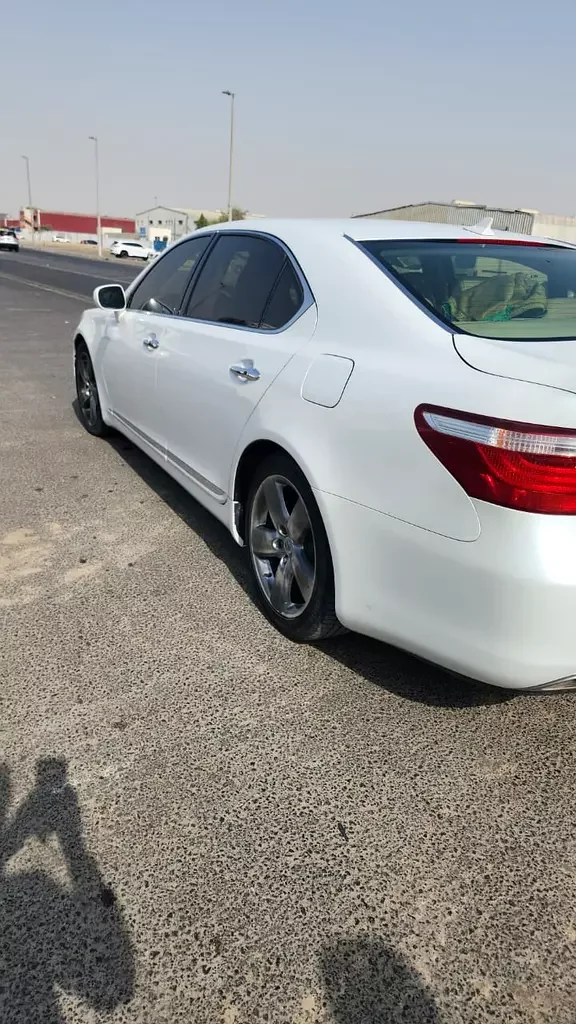 Lexus LS-Series, 2007 — купить с доставкой из ОАЭ