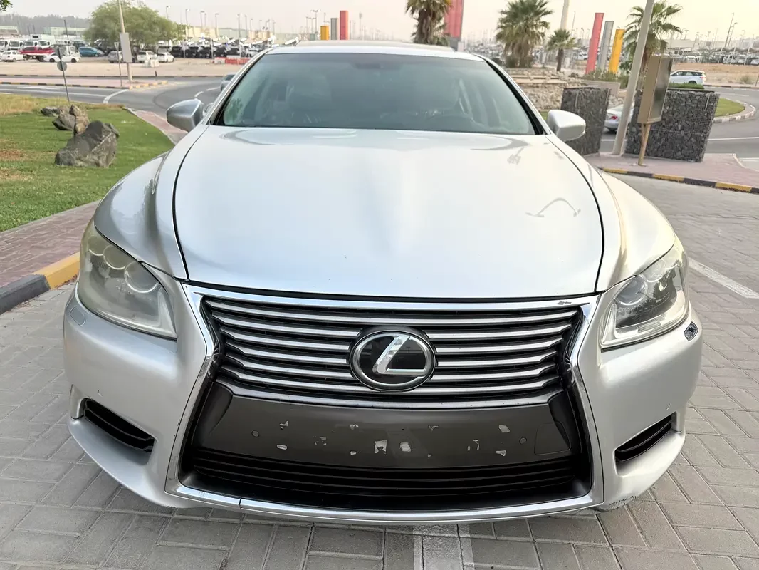 Lexus LS-Series, 2013 — купить с доставкой из ОАЭ