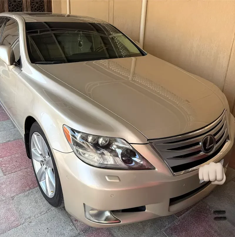 Lexus LS-Series, 2010 — купить с доставкой из ОАЭ