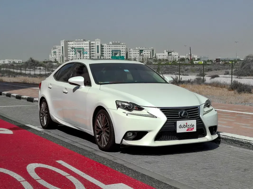 Lexus IS-Series, 2015 — купить с доставкой из ОАЭ
