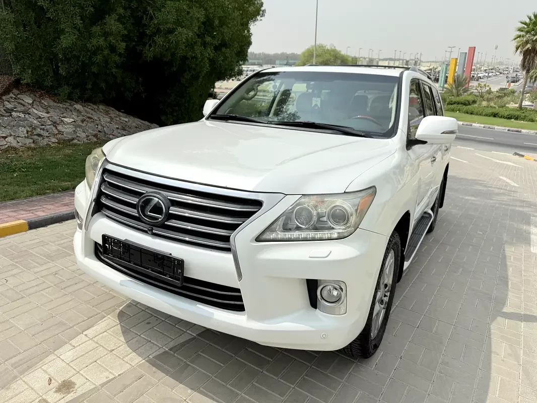 Lexus LX-Series, 2013 — купить с доставкой из ОАЭ
