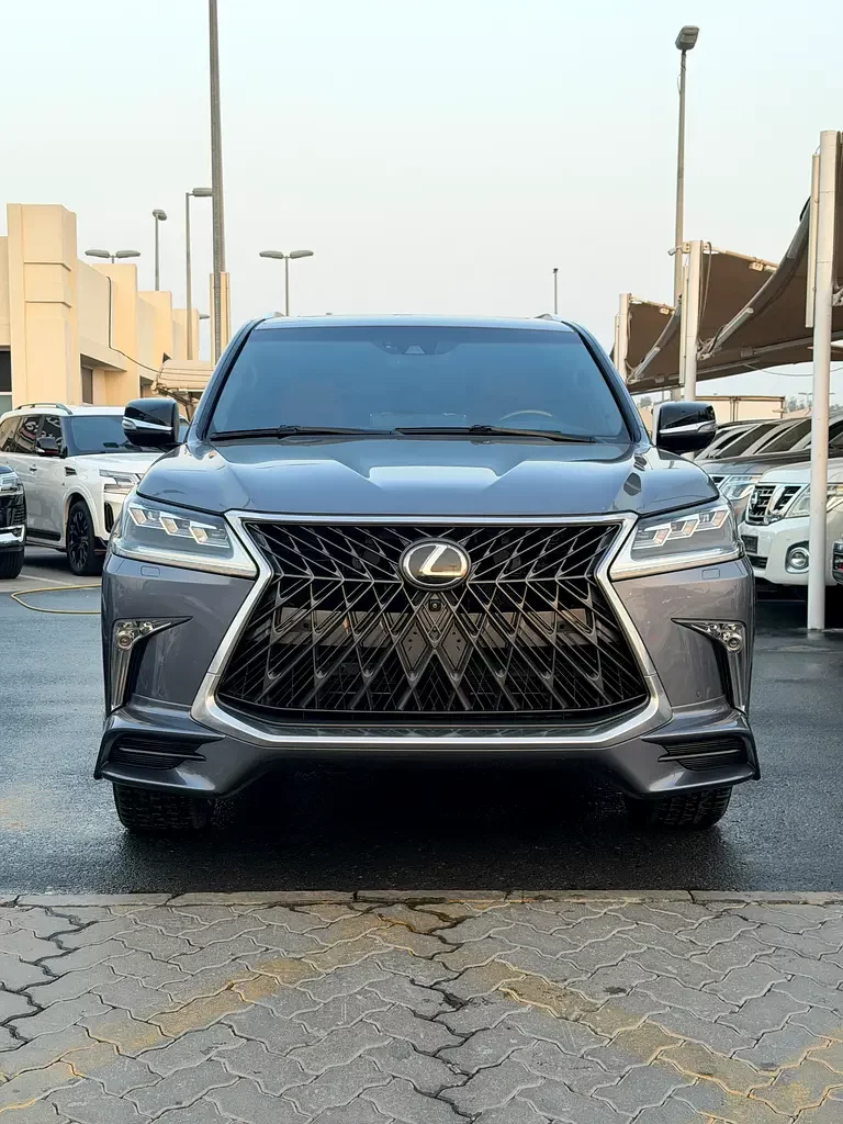 Lexus LX-Series, 2018 — купить с доставкой из ОАЭ