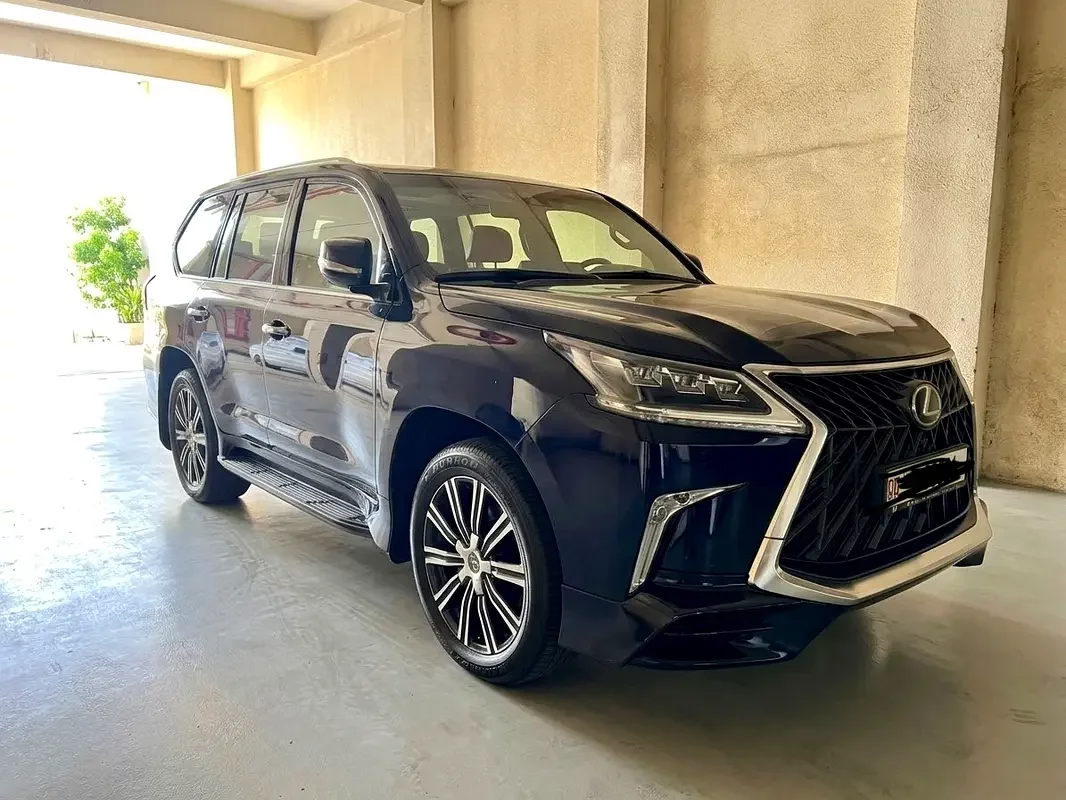 Lexus LX-Series, 2018 — купить с доставкой из ОАЭ