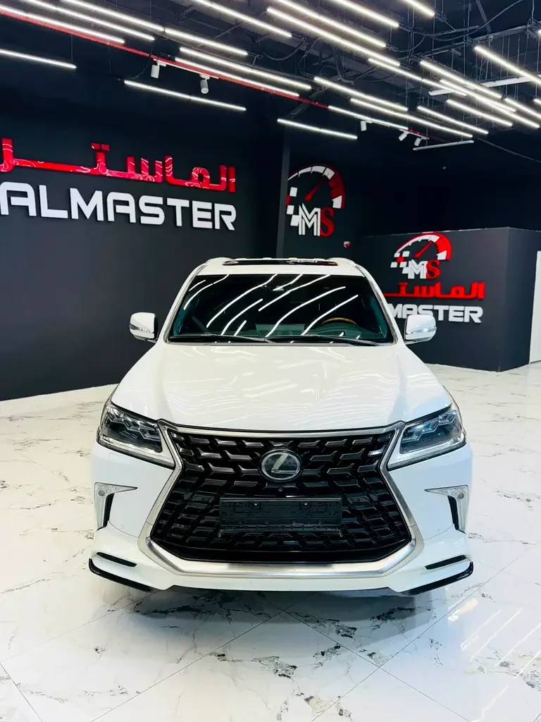 Lexus LX-Series, 2017 — купить с доставкой из ОАЭ