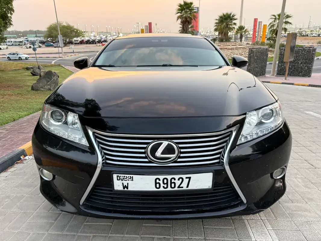 Lexus ES-Series, 2014 — купить с доставкой из ОАЭ