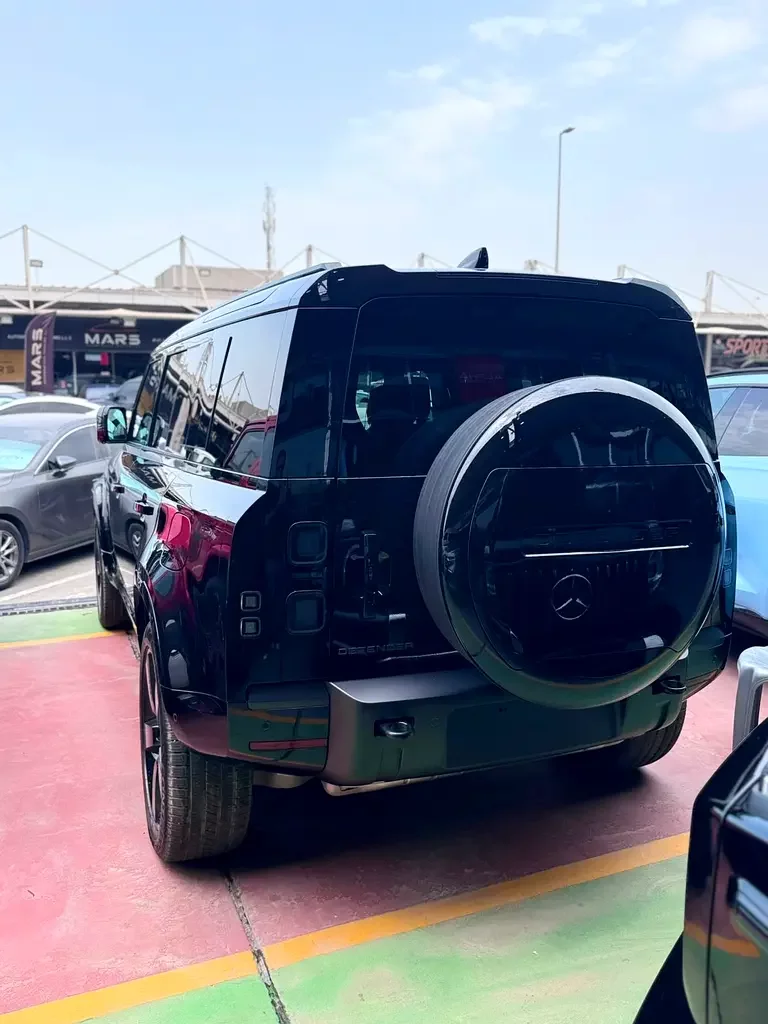 Land Rover Defender