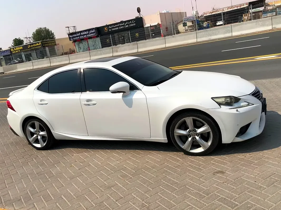 Lexus IS-Series, 2014 — купить с доставкой из ОАЭ