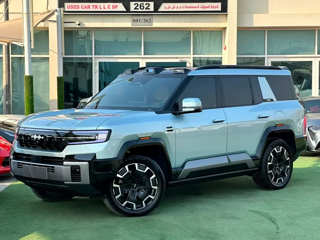BYD Leopard 8