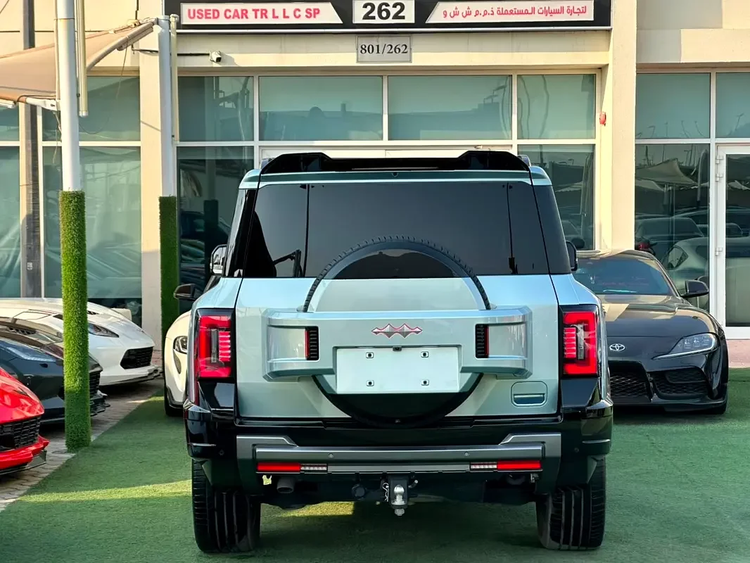 BYD Leopard 8