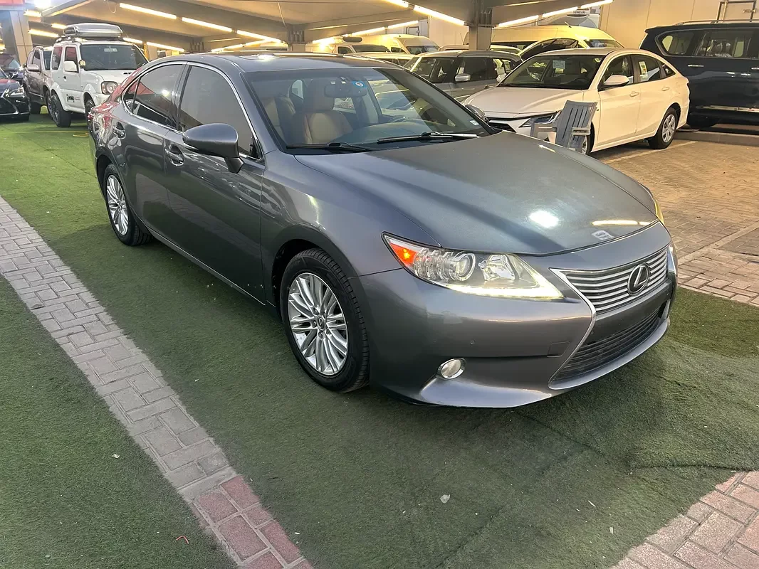 Lexus IS-Series, 2013 — купить с доставкой из ОАЭ