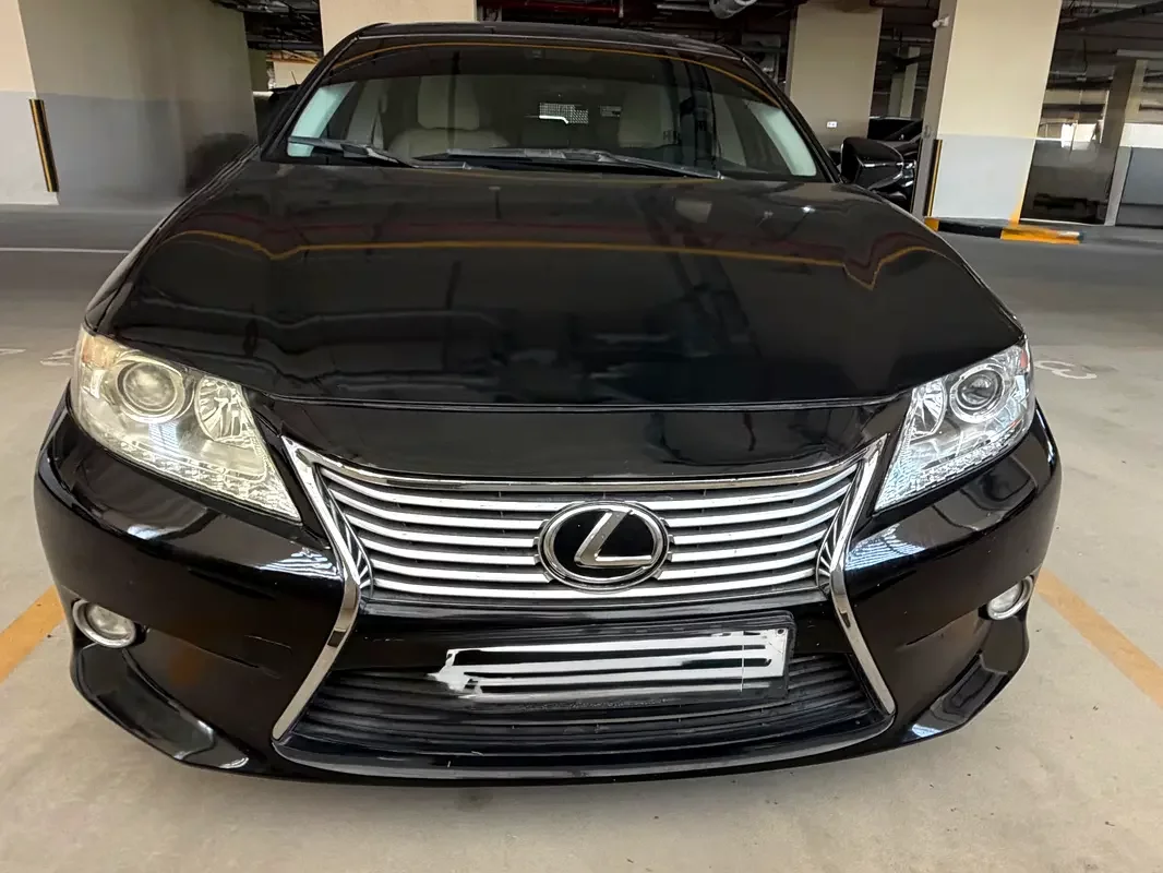 Lexus ES-Series, 2015 — купить с доставкой из ОАЭ