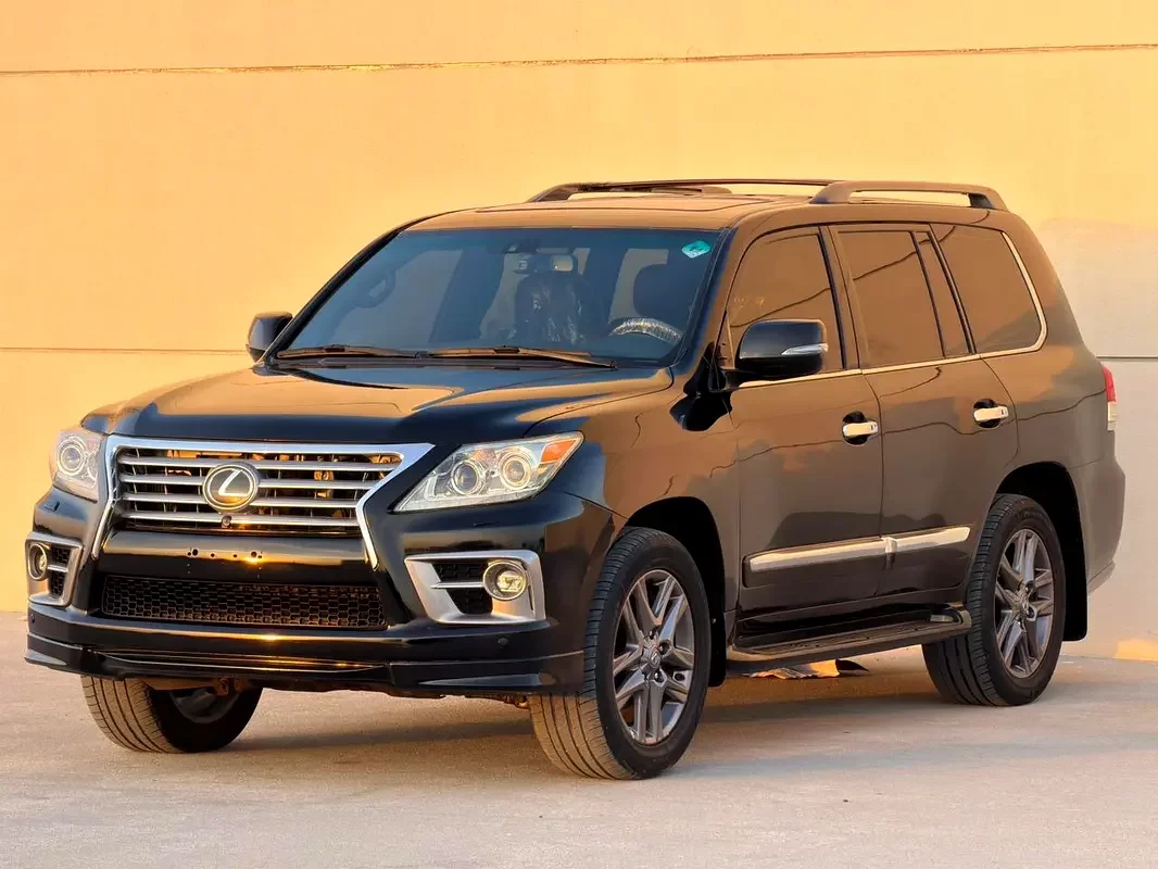 Lexus LX-Series, 2014 — купить с доставкой из ОАЭ