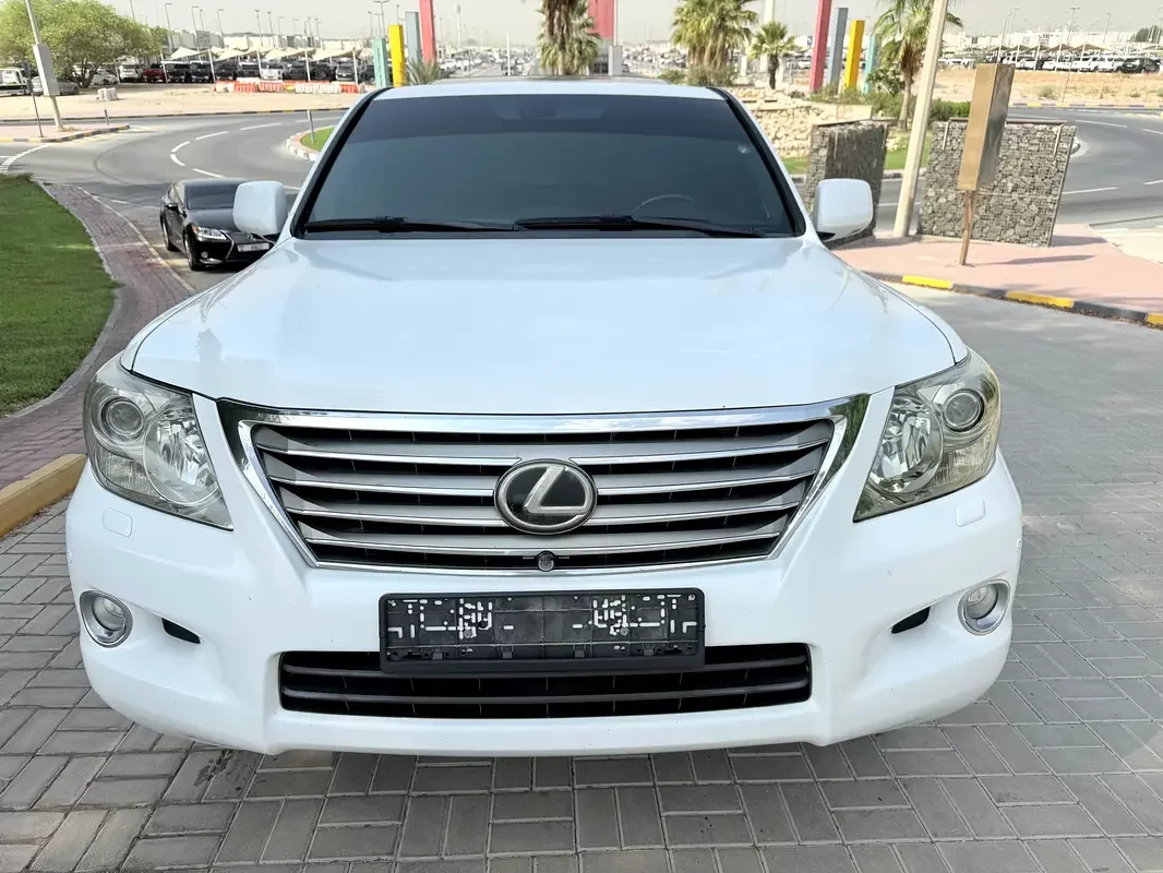 Lexus LX-Series, 2010 — купить с доставкой из ОАЭ