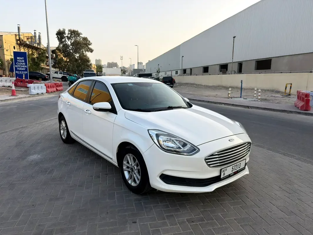 Ford Escort, 2020 — купить с доставкой из ОАЭ