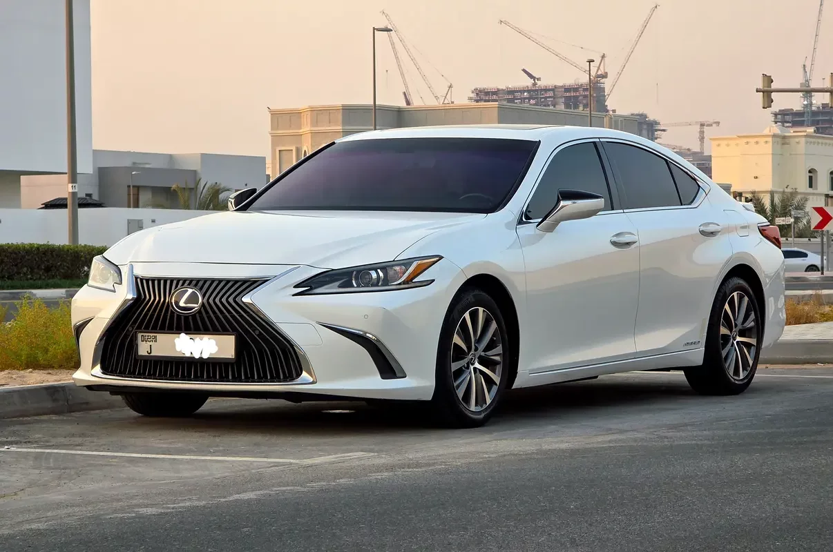 Lexus ES-Series, 2019 — купить с доставкой из ОАЭ