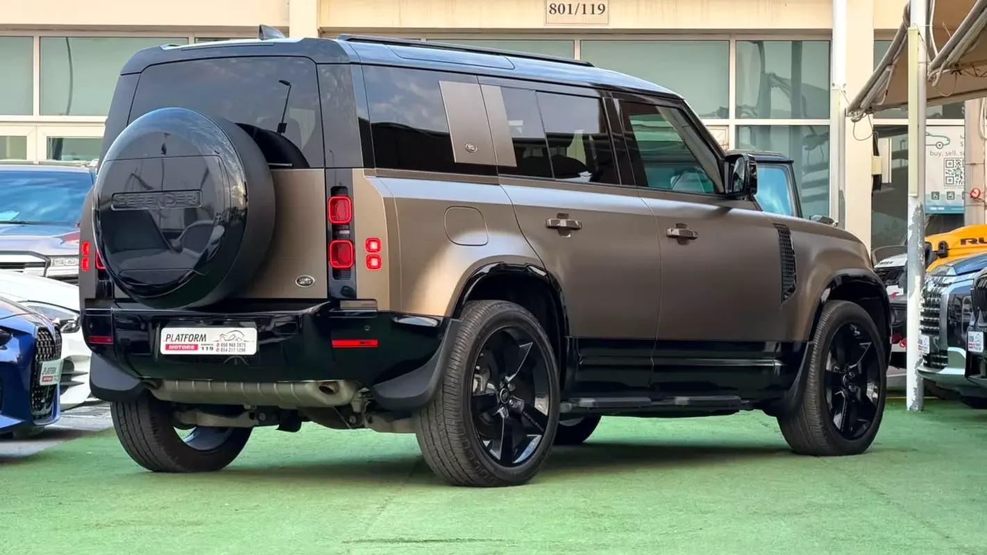 Land Rover Defender