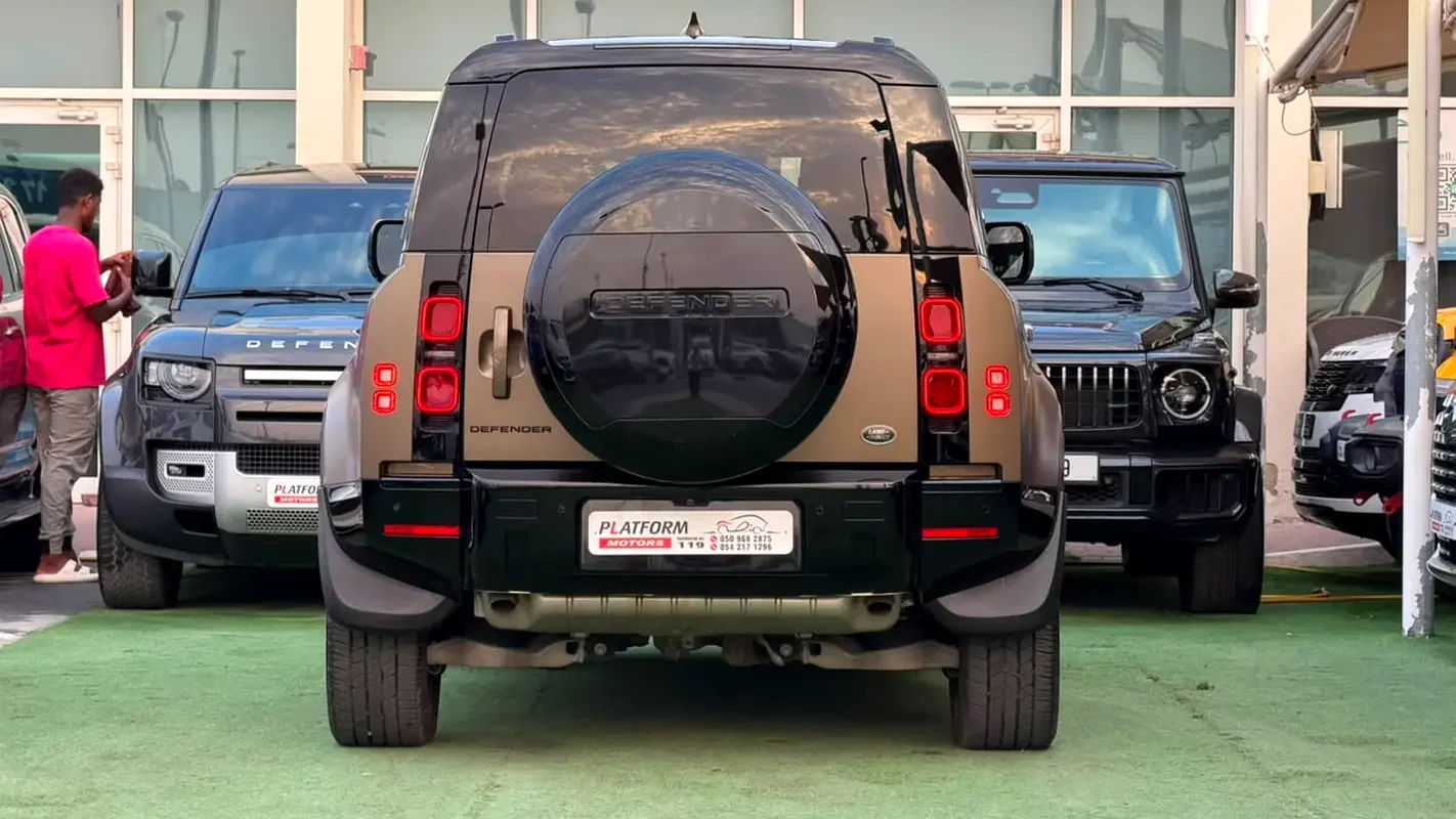 Land Rover Defender