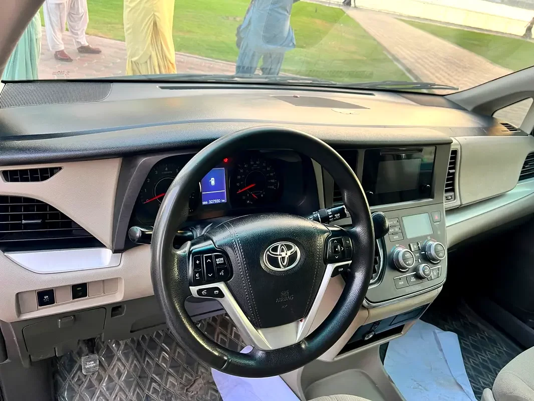 Toyota Sienna