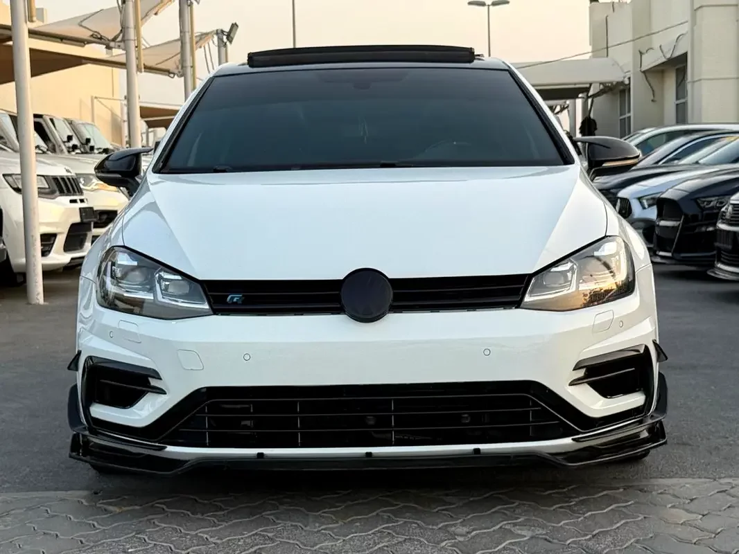 Volkswagen Golf R