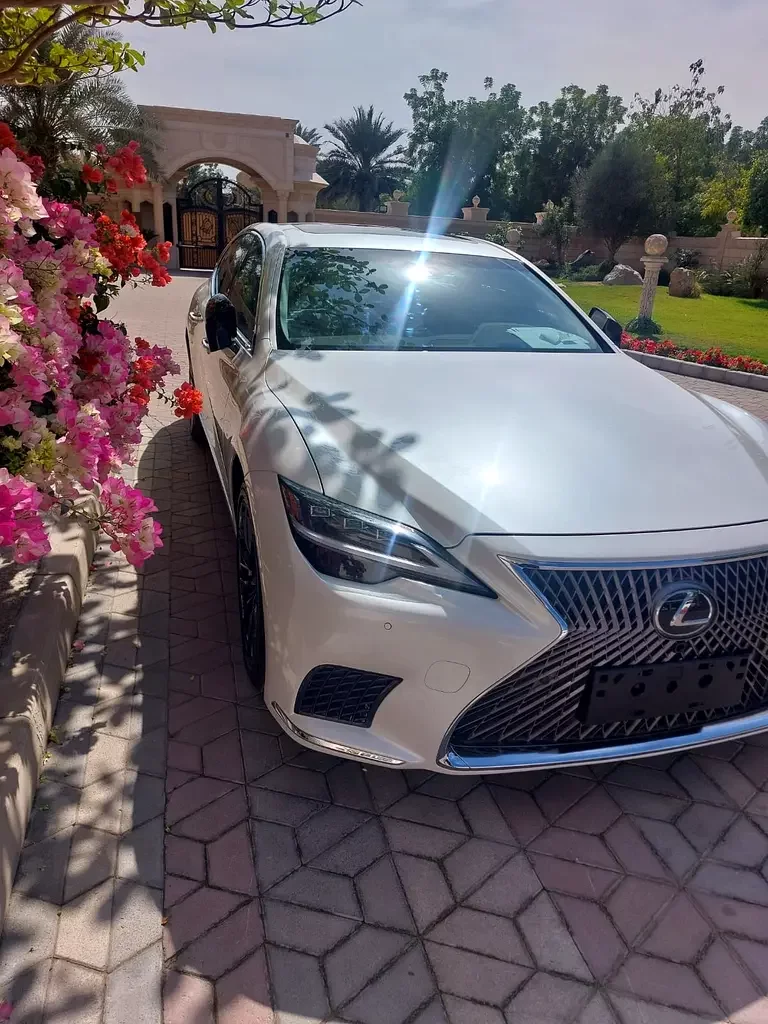 Lexus LS-Series, 2020 — купить с доставкой из ОАЭ