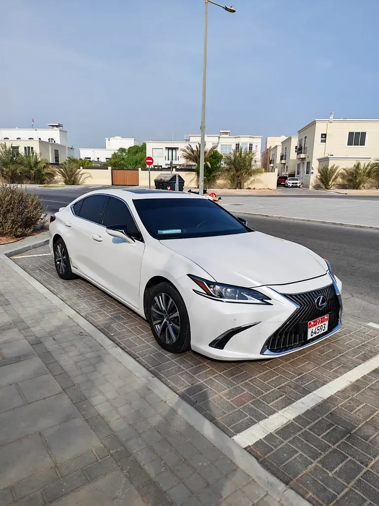 Lexus ES-Series, 2021 — купить с доставкой из ОАЭ