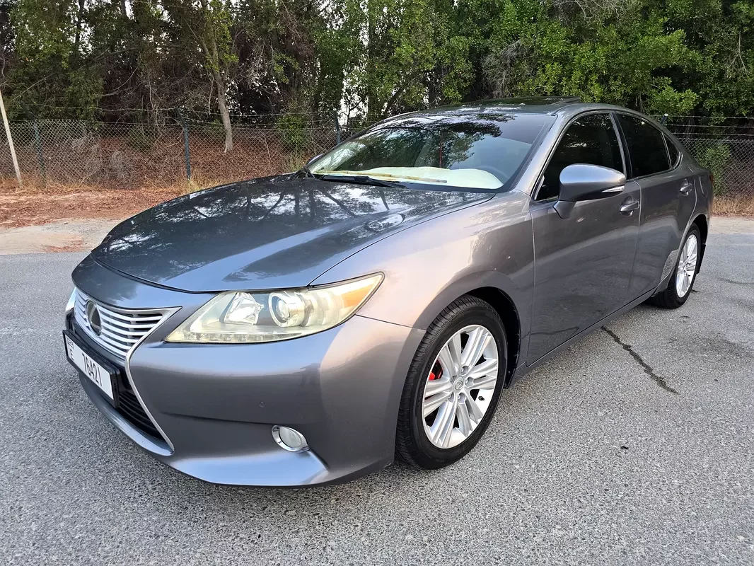 Lexus ES-Series, 2013 — купить с доставкой из ОАЭ