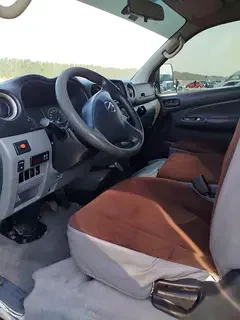 Nissan Urvan