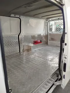Nissan Urvan