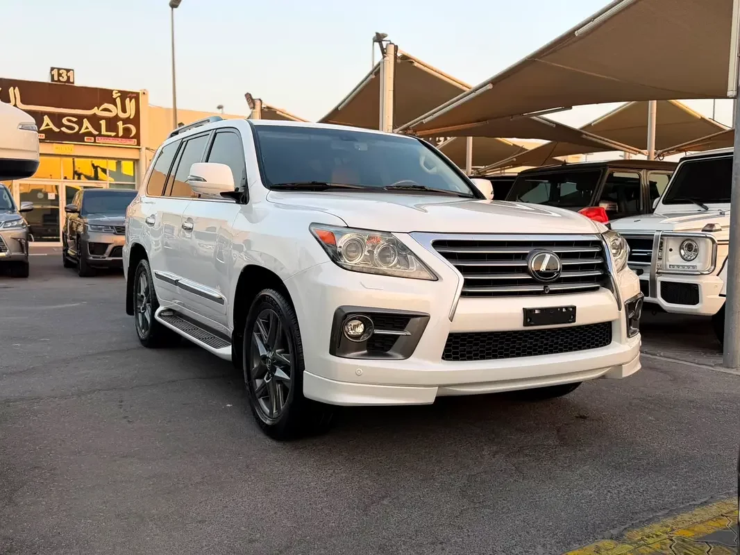 Lexus LX-Series, 2015 — купить с доставкой из ОАЭ