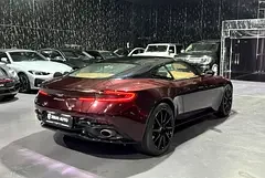 Aston Martin DB11