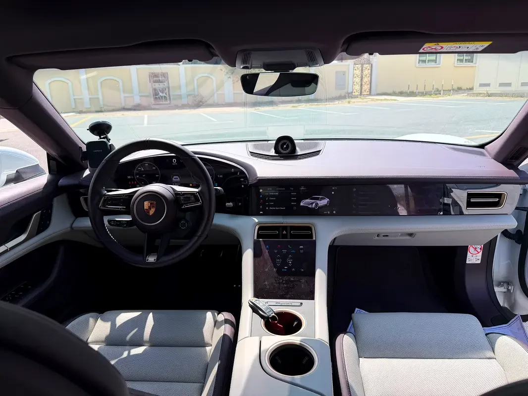 Porsche Taycan