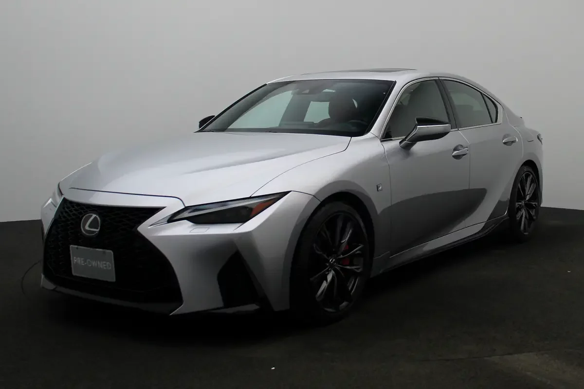 Lexus IS-Series, 2023 — купить с доставкой из ОАЭ