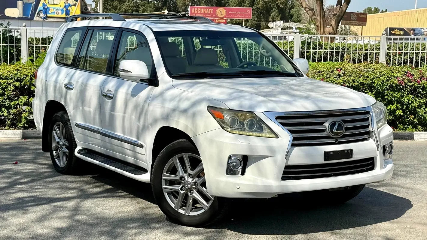 Lexus LX-Series, 2013 — купить с доставкой из ОАЭ