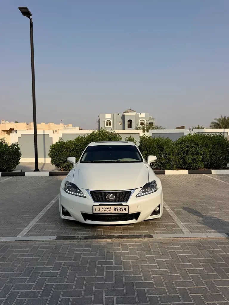 Lexus IS-Series, 2012 — купить с доставкой из ОАЭ