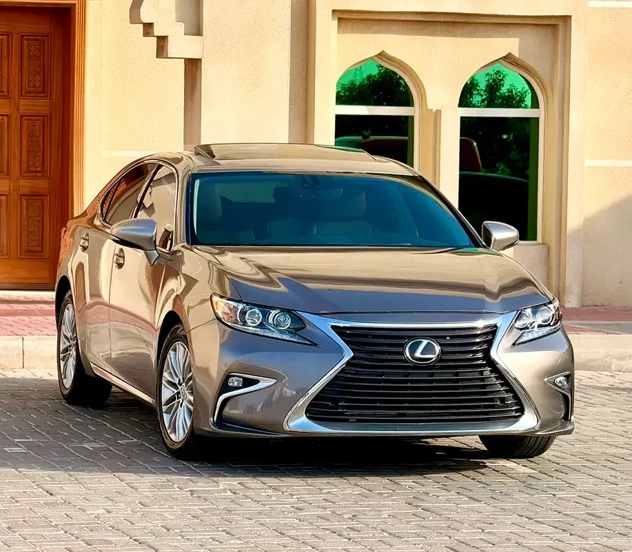 Lexus ES-Series, 2016 — купить с доставкой из ОАЭ