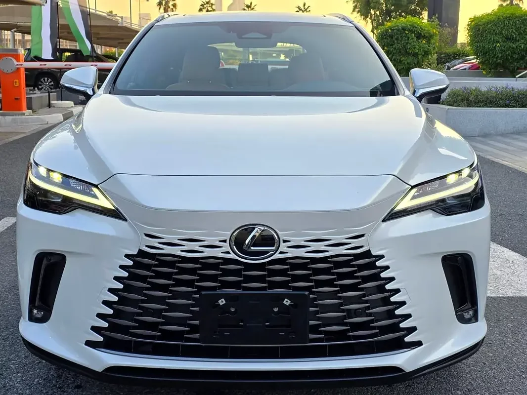 Lexus RX-Series, 2026 — купить с доставкой из ОАЭ
