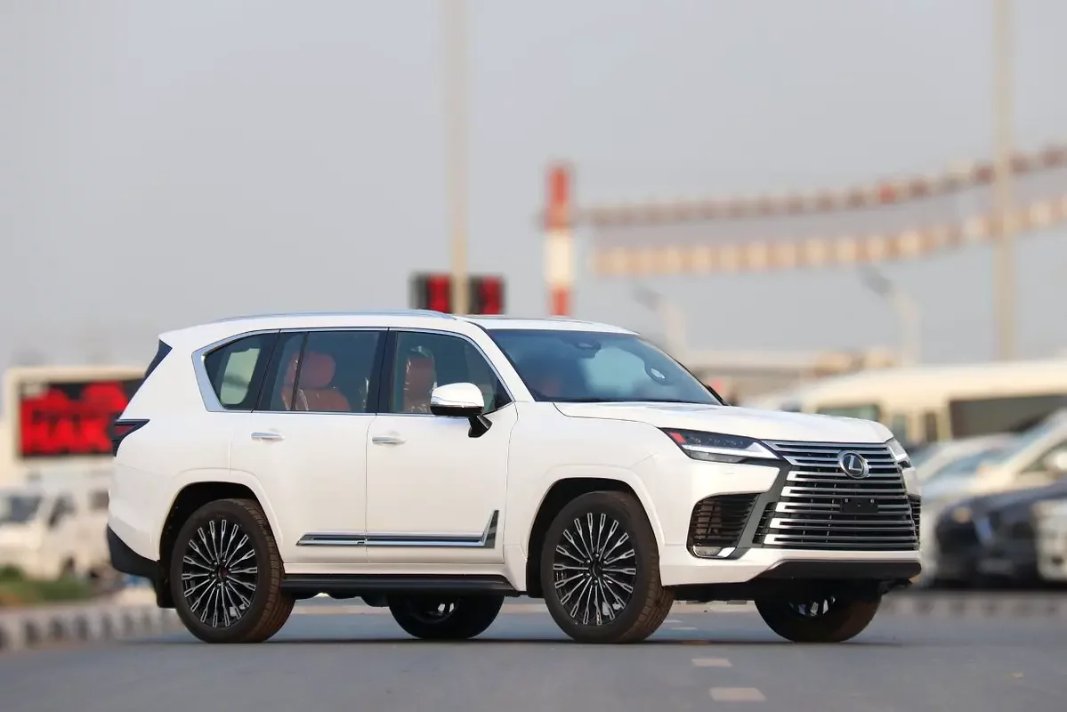 Lexus LX-Series, 2026 — купить с доставкой из ОАЭ