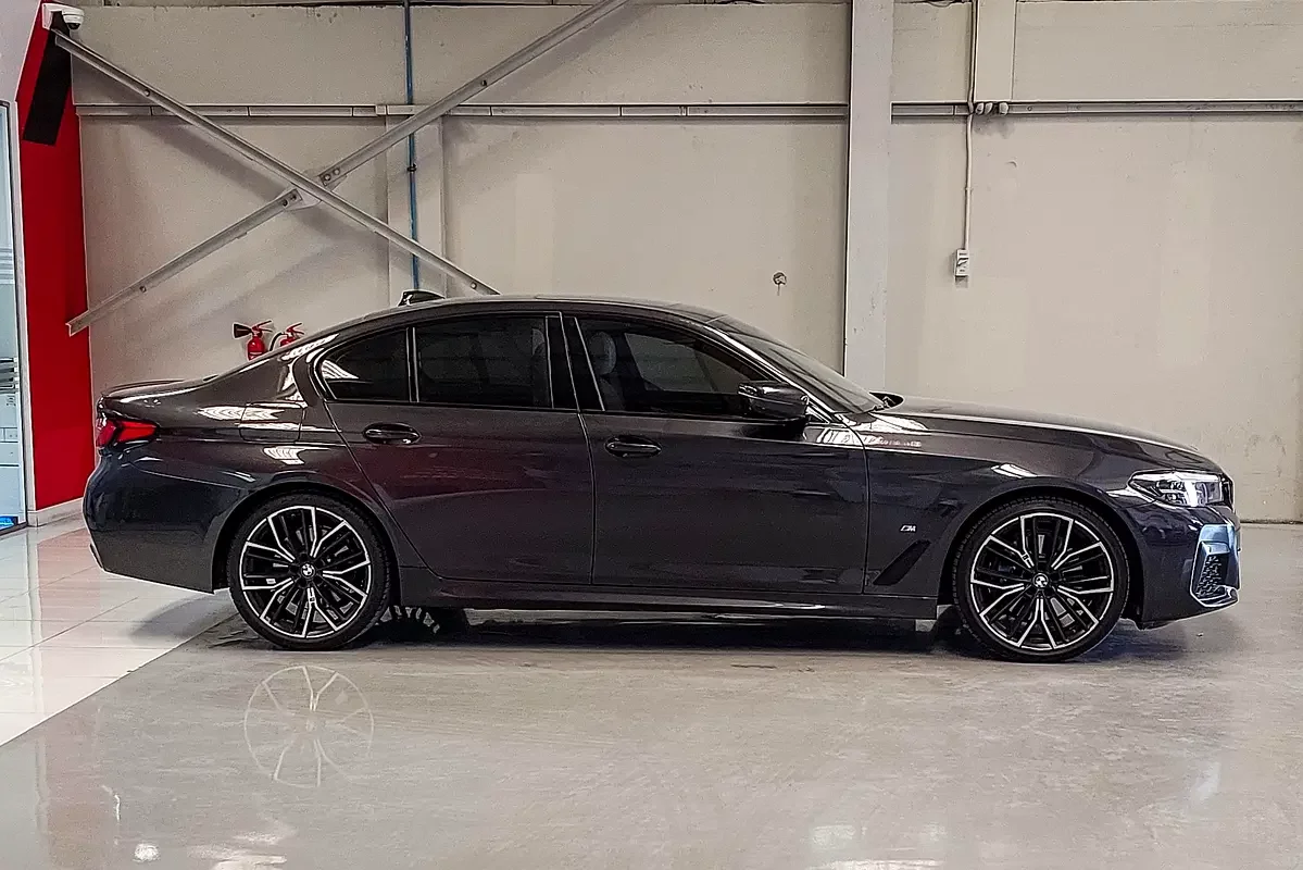 BMW 5-Series